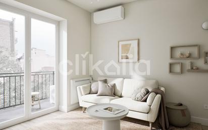 Living room of Flat for sale in  Barcelona Capital  with Air Conditioner, Terrace and Balcony