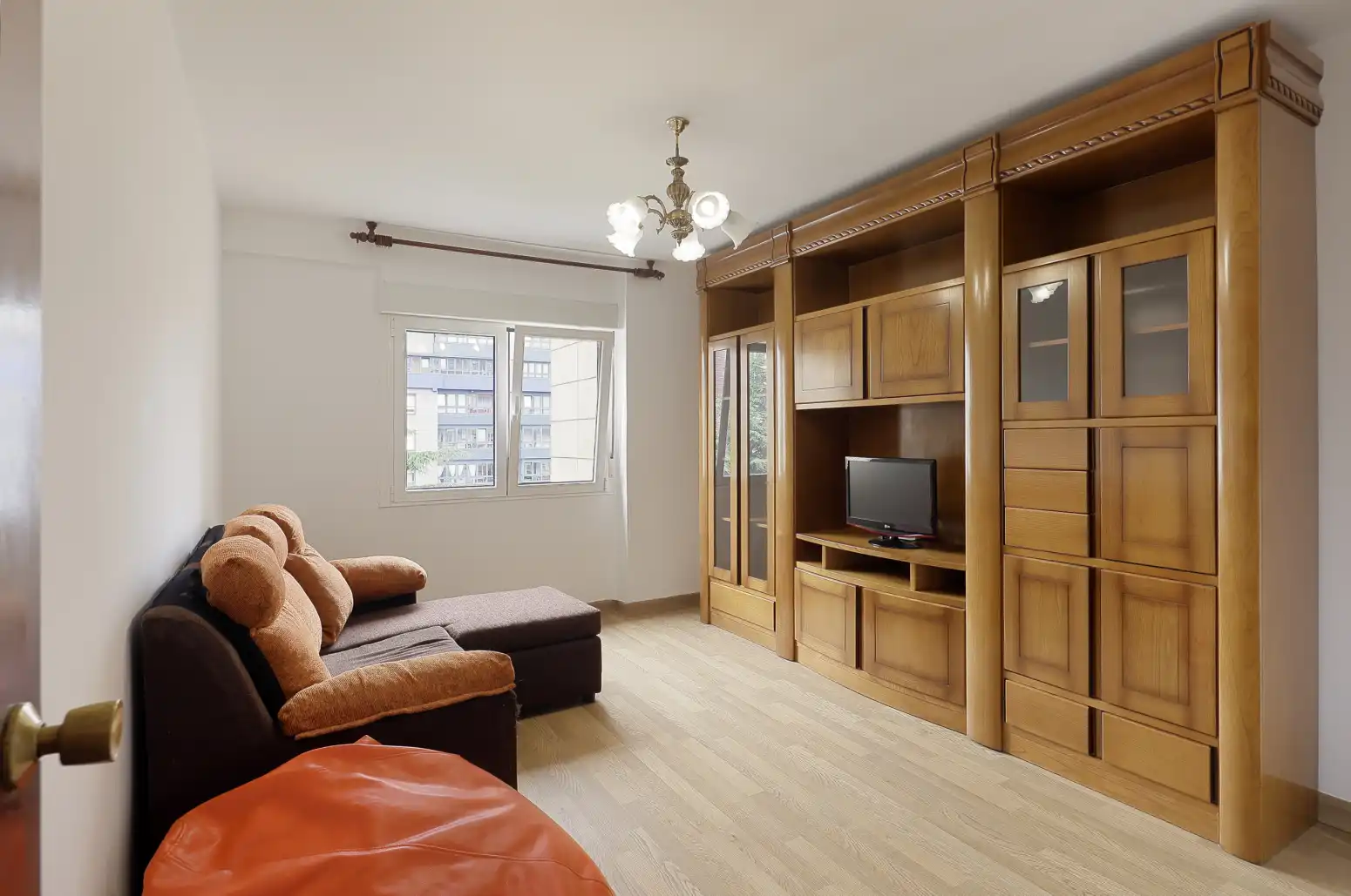 Sala de estar de Piso en venta en Gijón  con Calefacción y Parquet