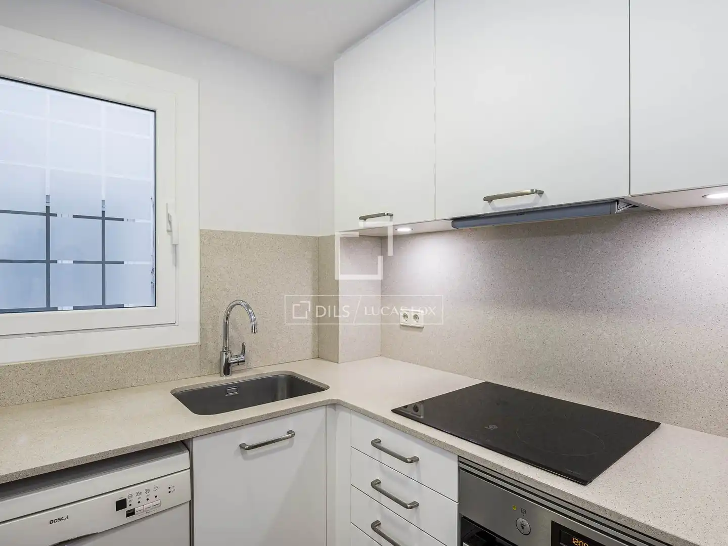 Küche von Wohnung zum Verkauf in Sant Cugat del Vallès mit Heizung, Terrasse und Balkon
