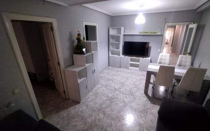 Living room of Flat for sale in Talavera de la Reina  with Heating, Terrace and Furnished