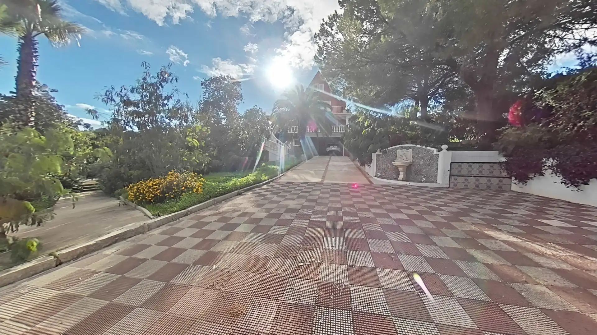 Vista exterior de Casa o xalet en venda en Alhaurín de la Torre amb Aire condicionat, Calefacció i Jardí privat