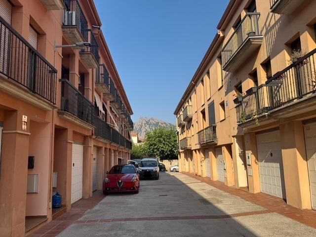 Exterior view of Single-family semi-detached for sale in El Bruc  with Air Conditioner, Heating and Private garden