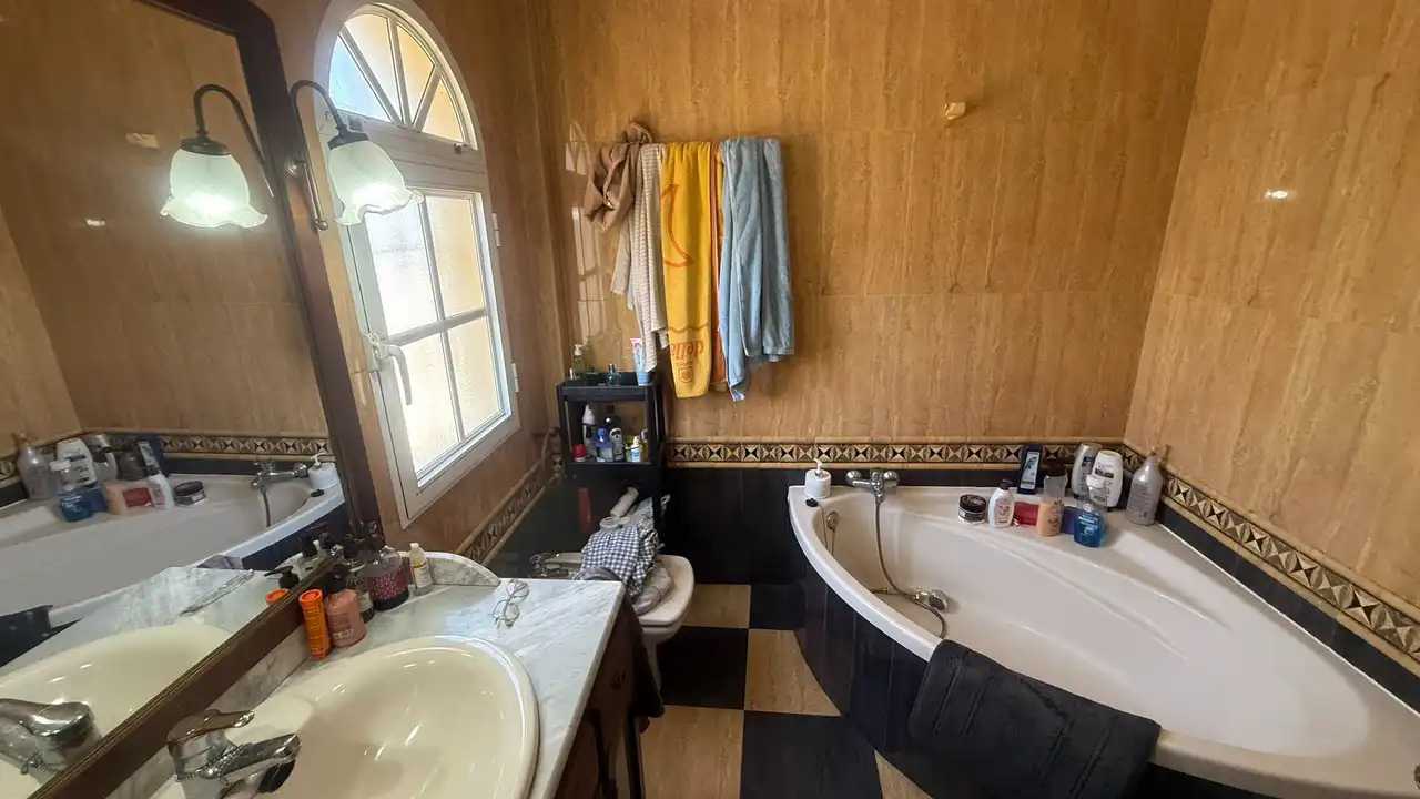 Baño de Casa o chalet en venta en Málaga con Aire acondicionado, Calefacción y Jardín privado