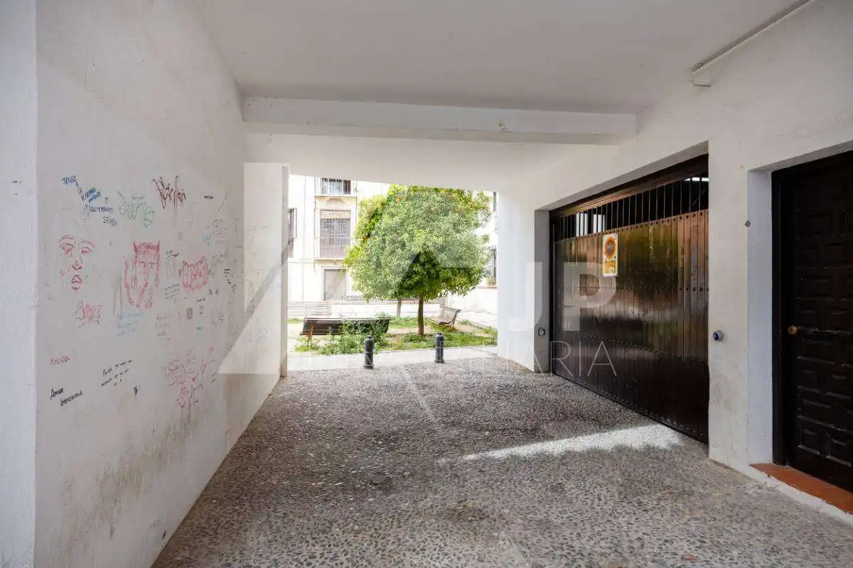 Exterior view of Duplexes for rent in Granada  with Heating, Furnished and Balcony