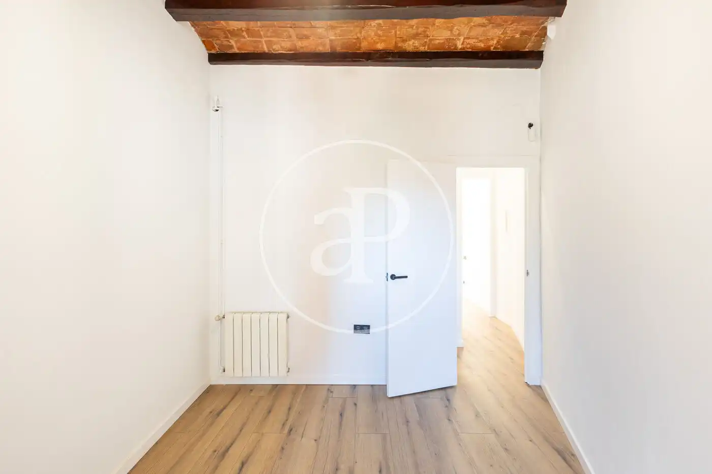 Habitación de Piso en venta en Barcelona con Aire acondicionado, Calefacción y Balcón