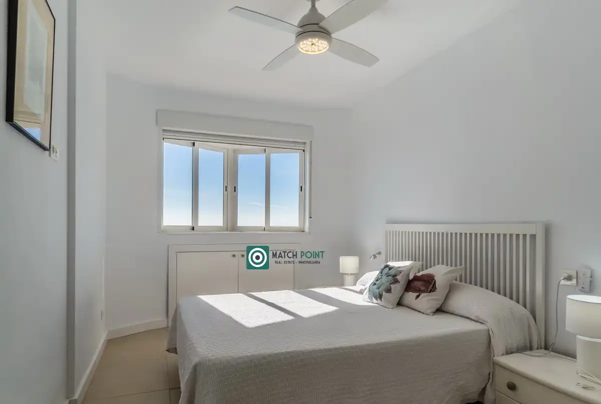 Dormitori de Apartament de lloguer en Almuñécar amb Moblat