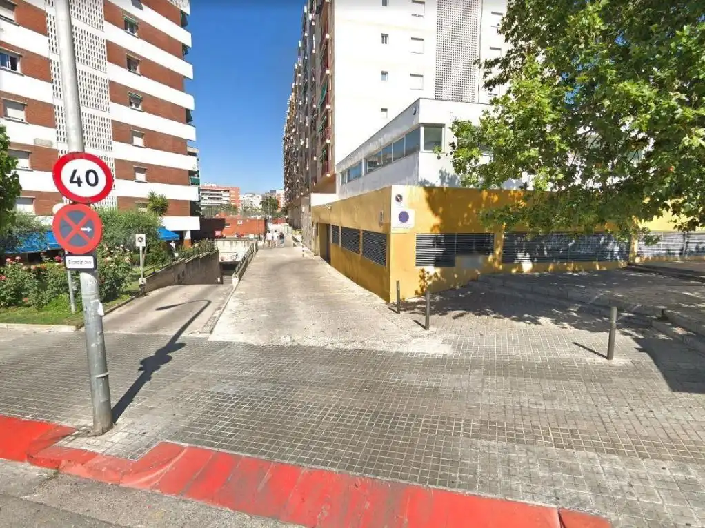 Solvia Inmobiliaria  Garaje Sabadell, imatge 2