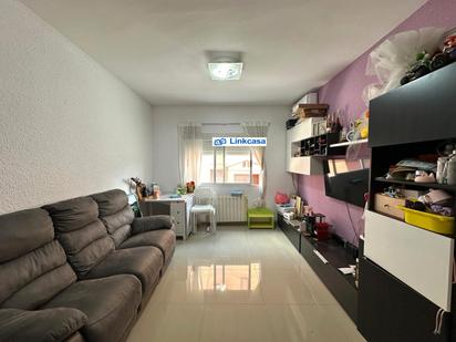Living room of Flat for sale in  Madrid Capital  with Air Conditioner and Heating