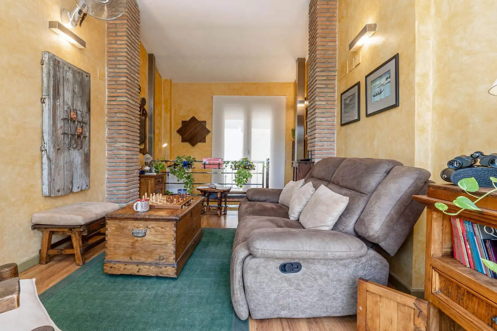 Sala de estar de Casa o chalet en venta en Granada con Terraza y Balcón