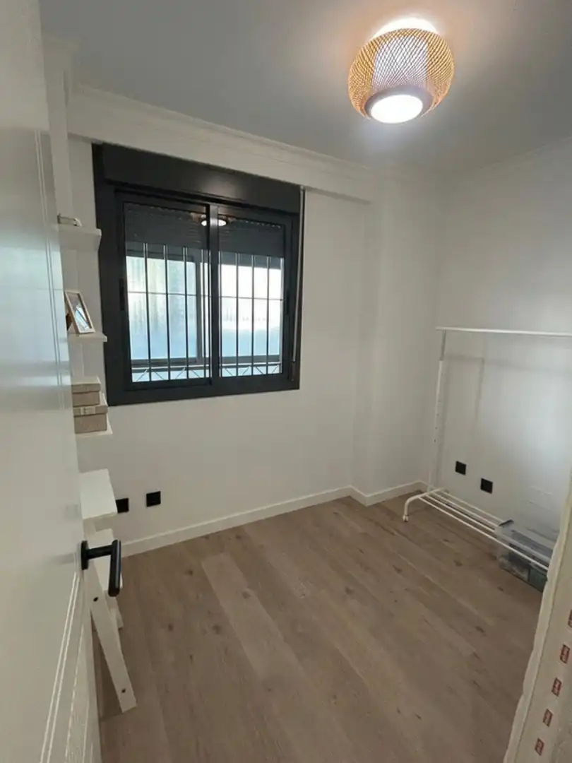 Habitación de Piso de alquiler en Fuengirola con Aire acondicionado, Terraza y Amueblado