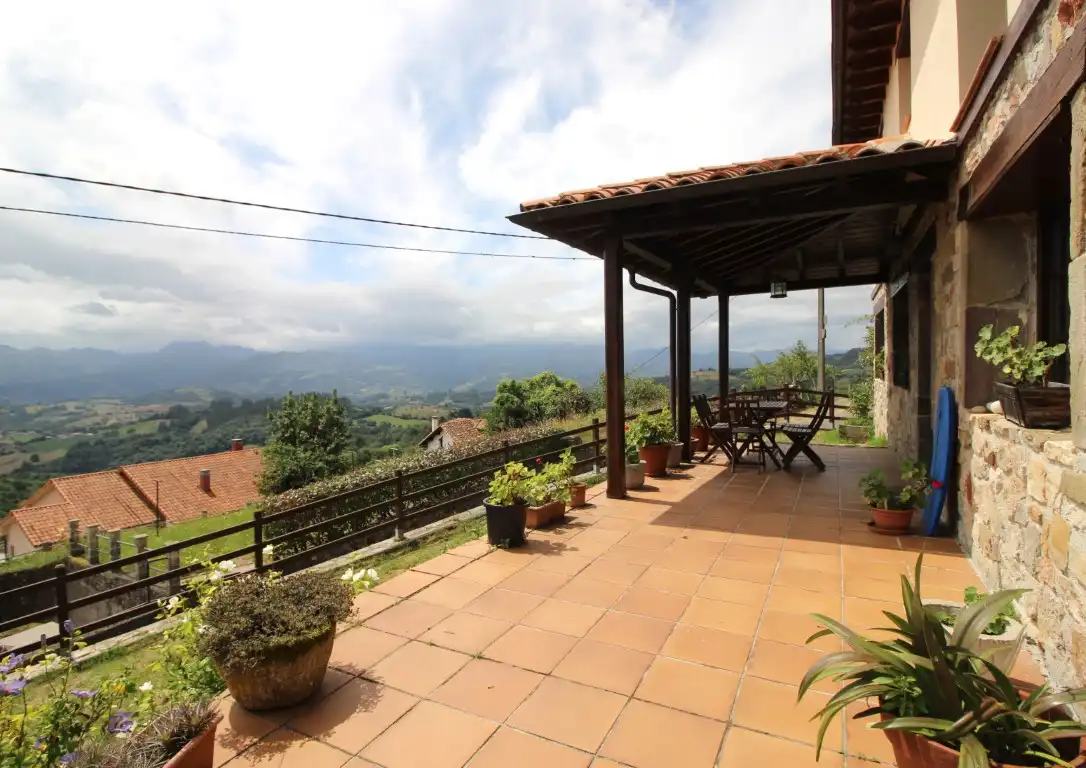 Chalet con terraza en venta en Parres, imagen 3