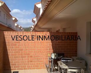 Vista exterior de Casa o xalet en venda en Alfara de la Baronia amb Aire condicionat, Jardí privat i Terrassa