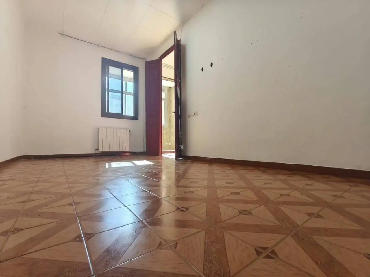 Flat with terrace for sale in Calle Cabestany, imagen 4
