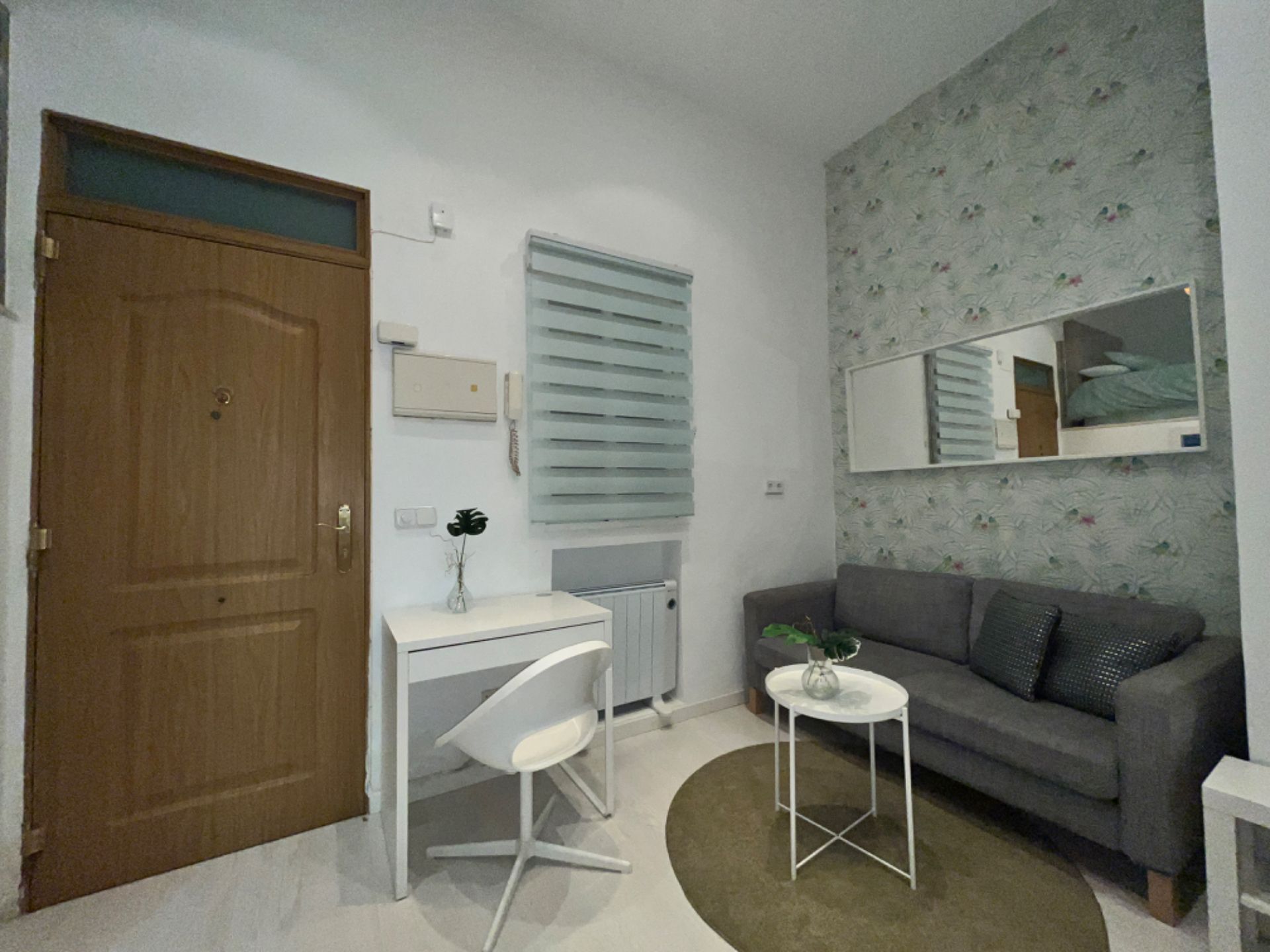 Habitación de Estudio de alquiler en  Madrid Capital con Aire acondicionado, Calefacción y Amueblado