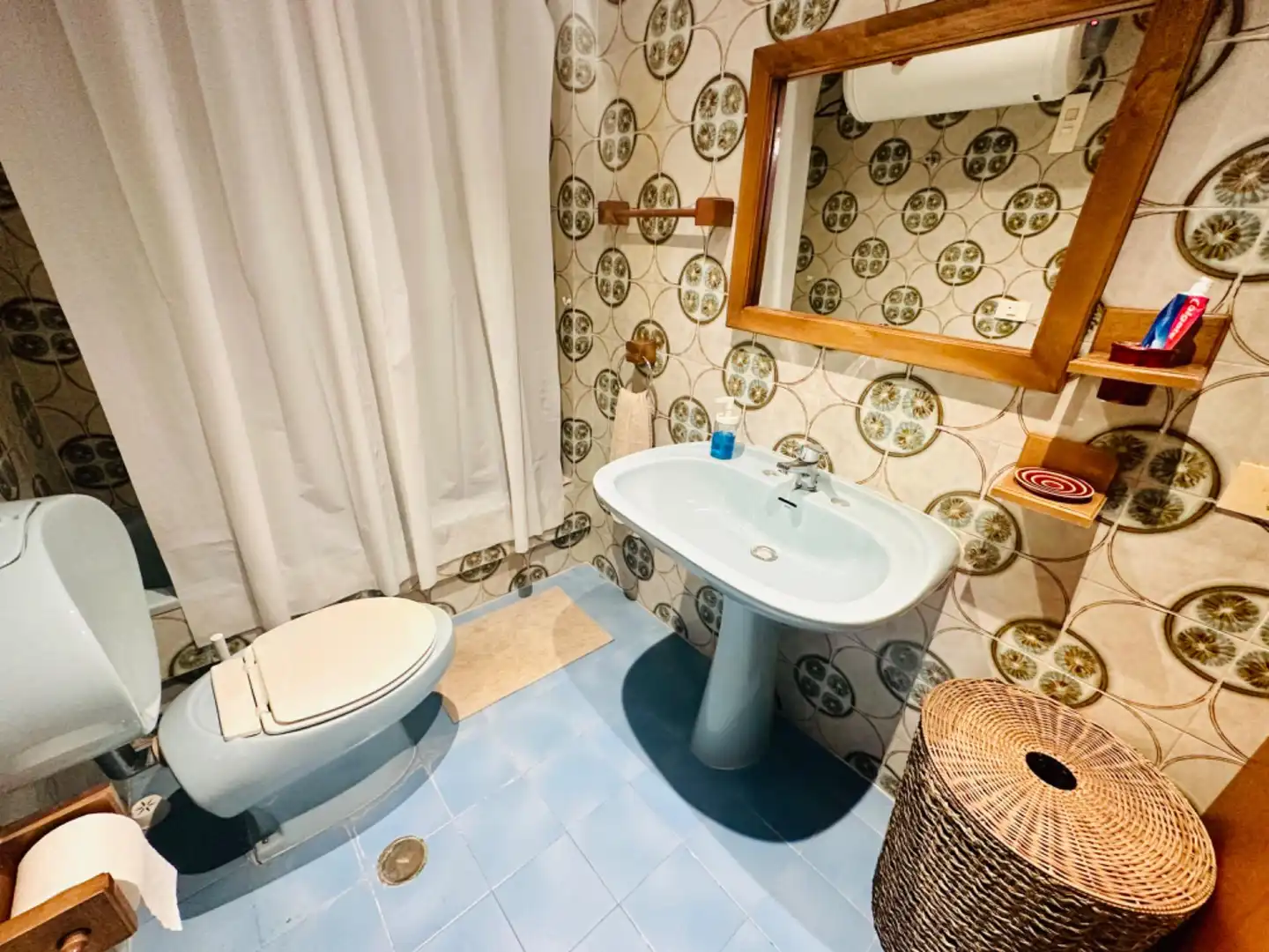 Baño de Apartamento de alquiler en Cullera con Aire acondicionado, Jardín privado y Terraza