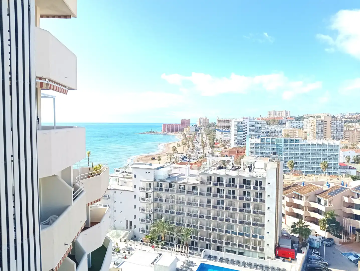 Vista exterior de Estudi en venda en Benalmádena amb Aire condicionat, Terrassa i Moblat