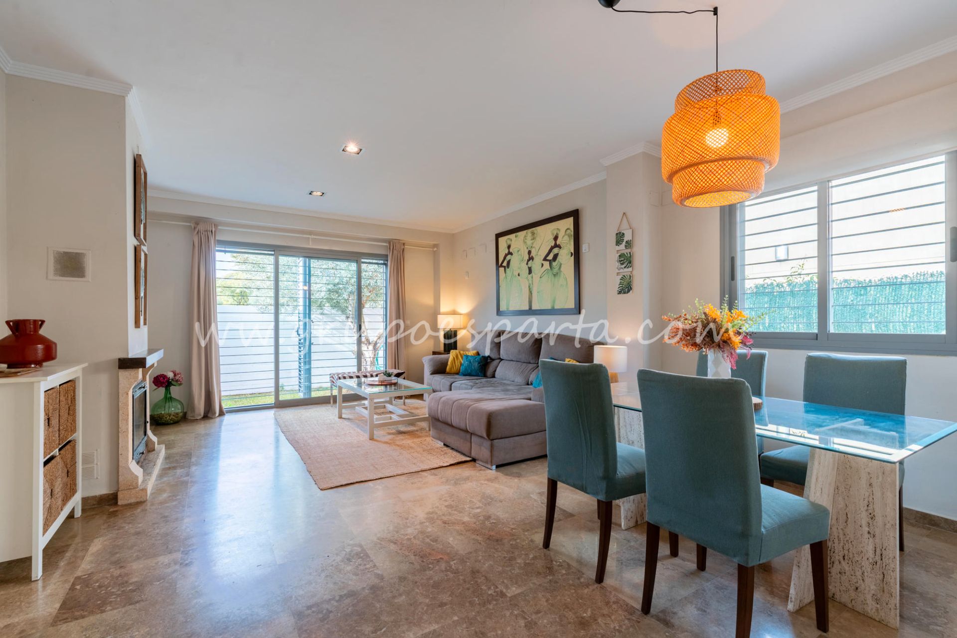 Vista exterior de Casa adosada en venda en Espartinas amb Aire condicionat, Jardí privat i Terrassa