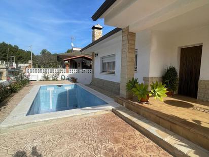 Piscina de Casa o xalet en venda en La Bisbal del Penedès amb Piscina