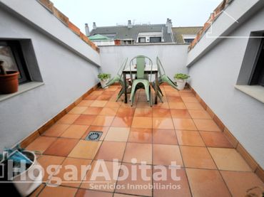 Àtic amb ascensor en venda a Avenida Enric Valor