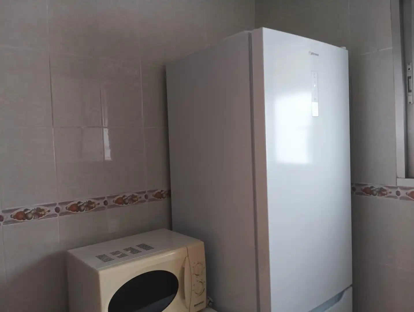 Cuina de Apartament de lloguer en Cáceres amb Calefacció i Traster