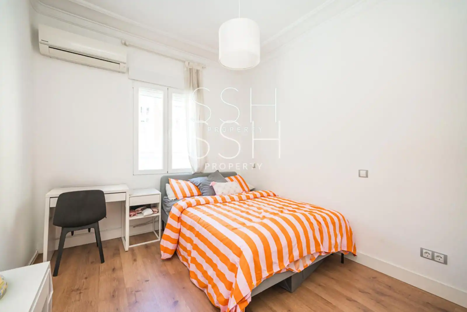 Schlafzimmer von Wohnung zur Miete in Madrid mit Klimaanlage, Heizung und Möbliert