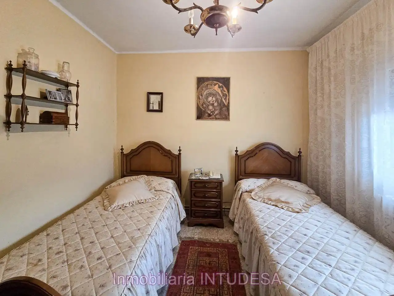 Dormitori de Casa adosada en venda en Lourdes