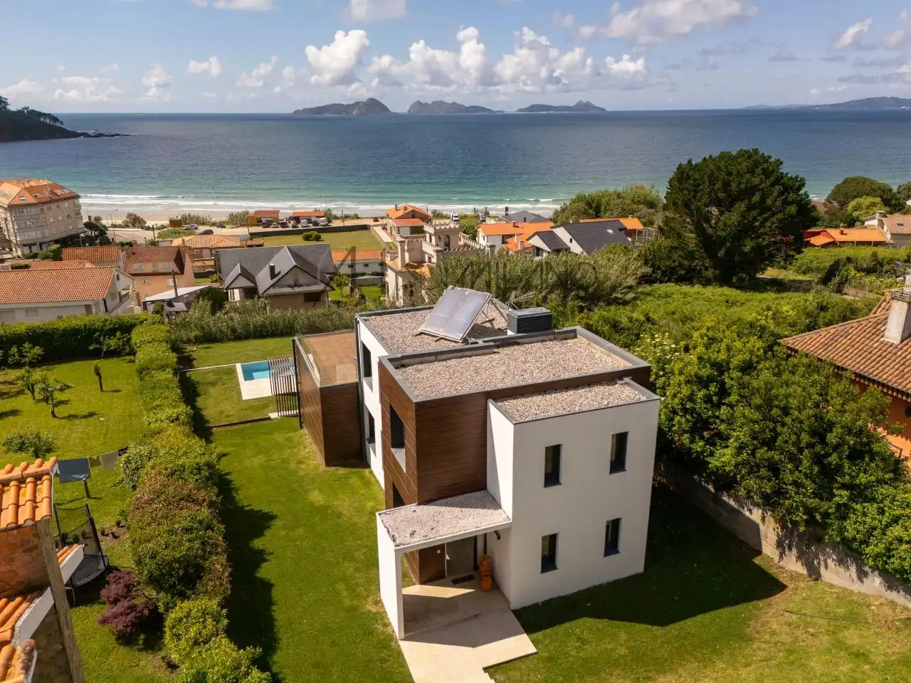 Casa o xalet en venda en Nigrán amb Calefacció, Jardí privat i Terrassa