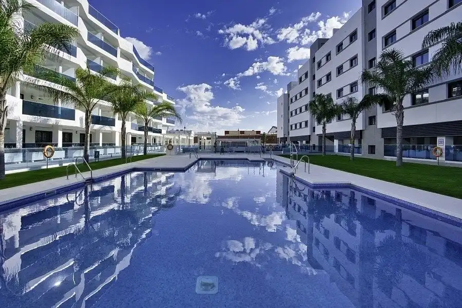 Ático con piscina en venta en Las Lagunas