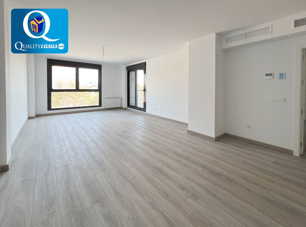 Vista exterior de Apartamento en venta en Alicante / Alacant con Aire acondicionado, Calefacción y Terraza