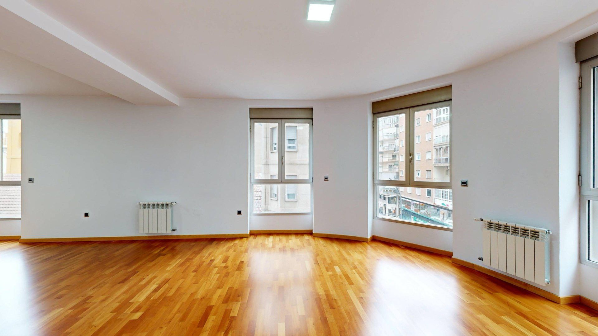 Apartament en venda a N/A, -1, La Catedral