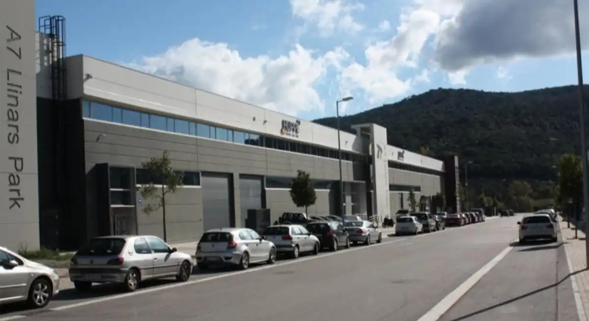 Industrial building to rent in Llinars del Vallès, imagen 2