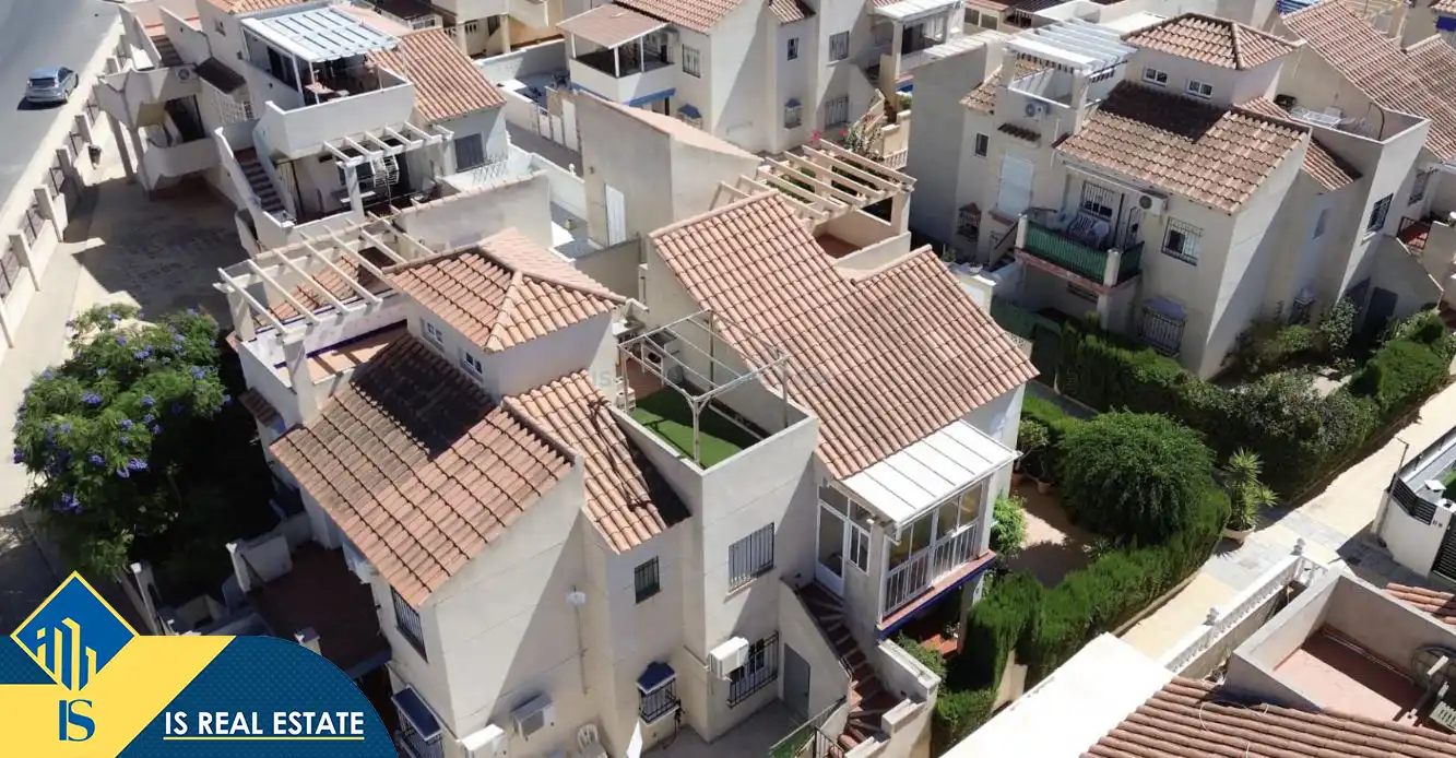 Apartment mit Pool zum Verkauf in Orihuela Costa