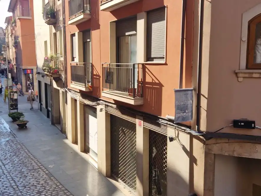 Vista exterior de Casa adosada en venta en Vic con Terraza y Balcón