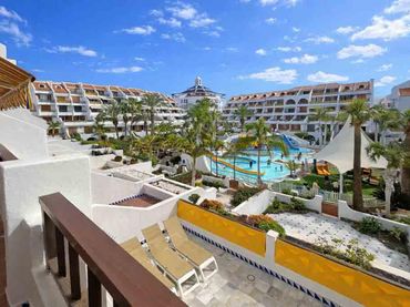 Apartament amb piscina en venda a Avenida las Americas