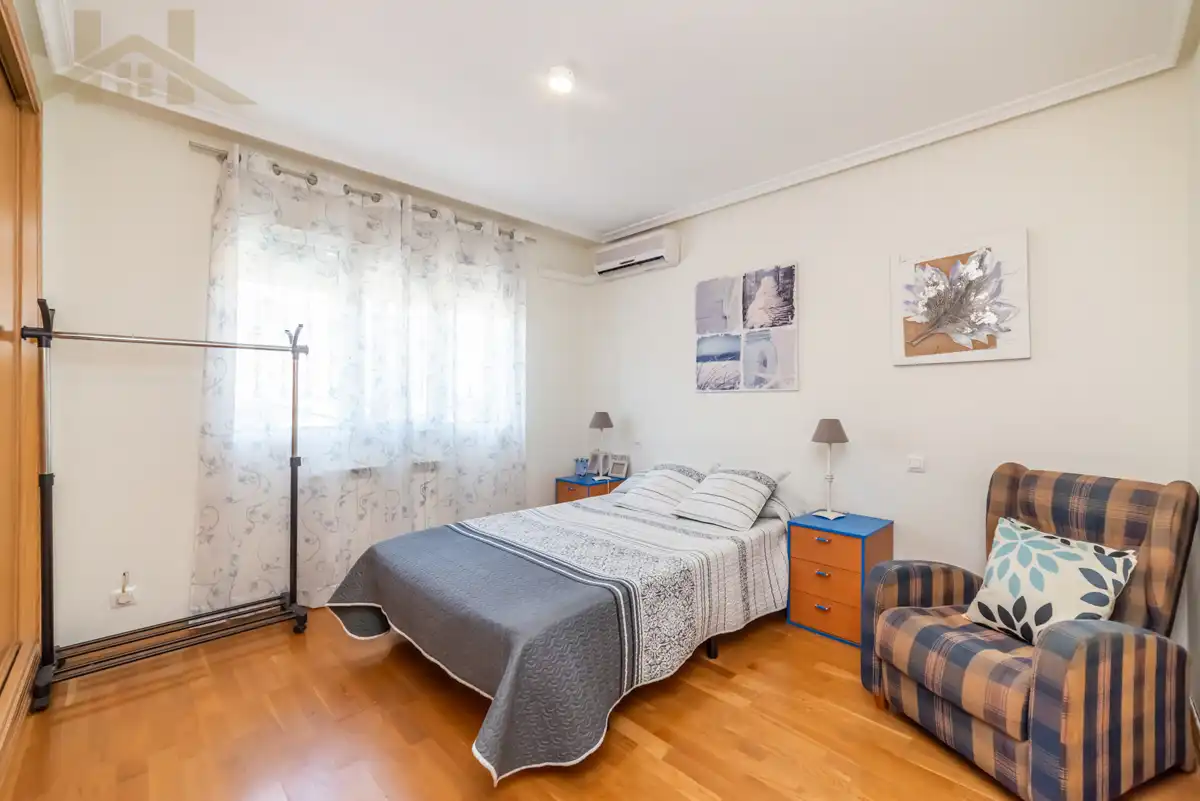 Bedroom of Detached homes for sale in Rivas-Vaciamadrid  with Air Conditioner, Heating and Private garden