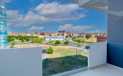 Schlafzimmer von Wohnung zum verkauf in León Capital  mit Terrasse