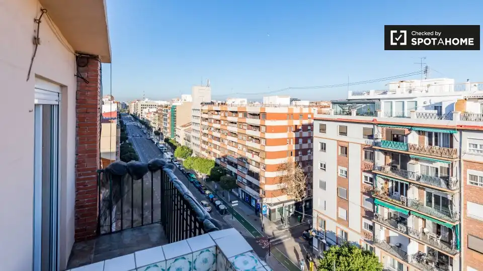Appartamento con terrazza in affitto a Camins al Grau, imagen 13
