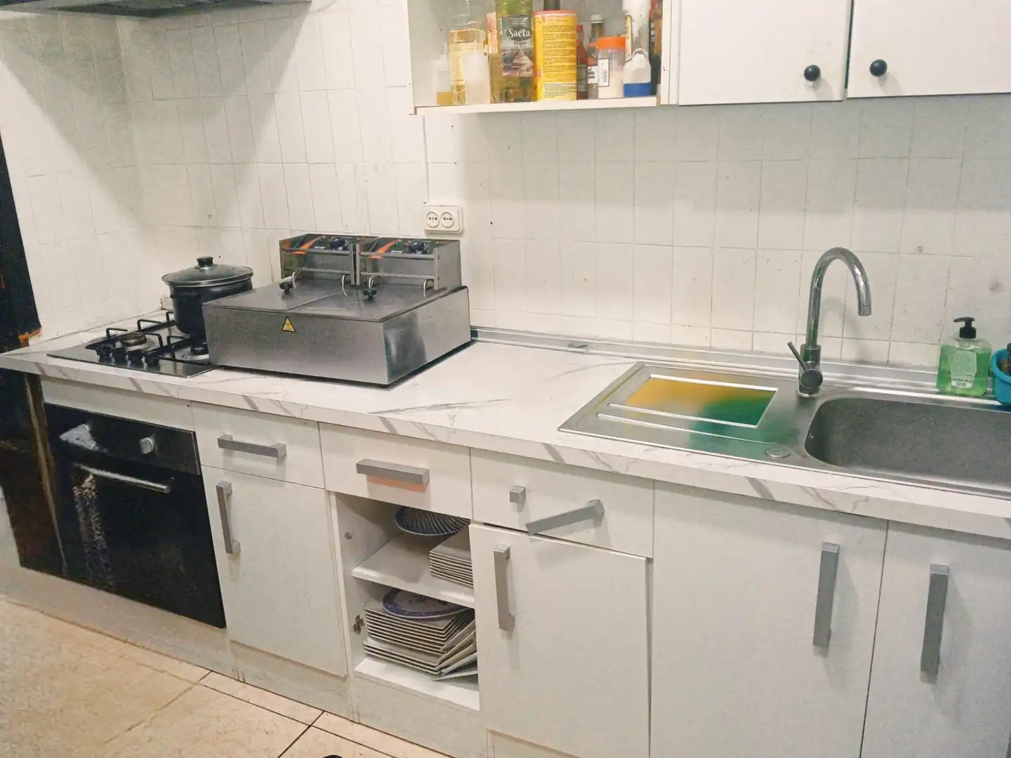 Cocina de Local de alquiler en Zaragoza con Aire acondicionado y Amueblado