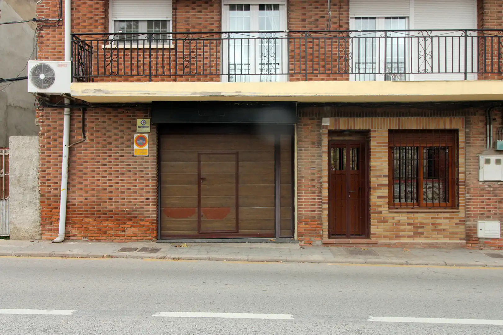 Local comercial de lloguer a Calle de San Francisco, imagen 2