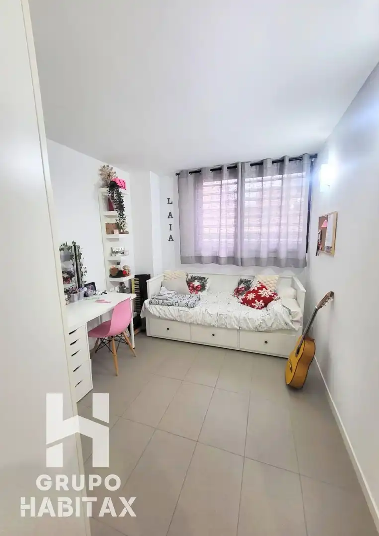 Bedroom of Duplexes for sale in Santa Coloma de Gramenet
