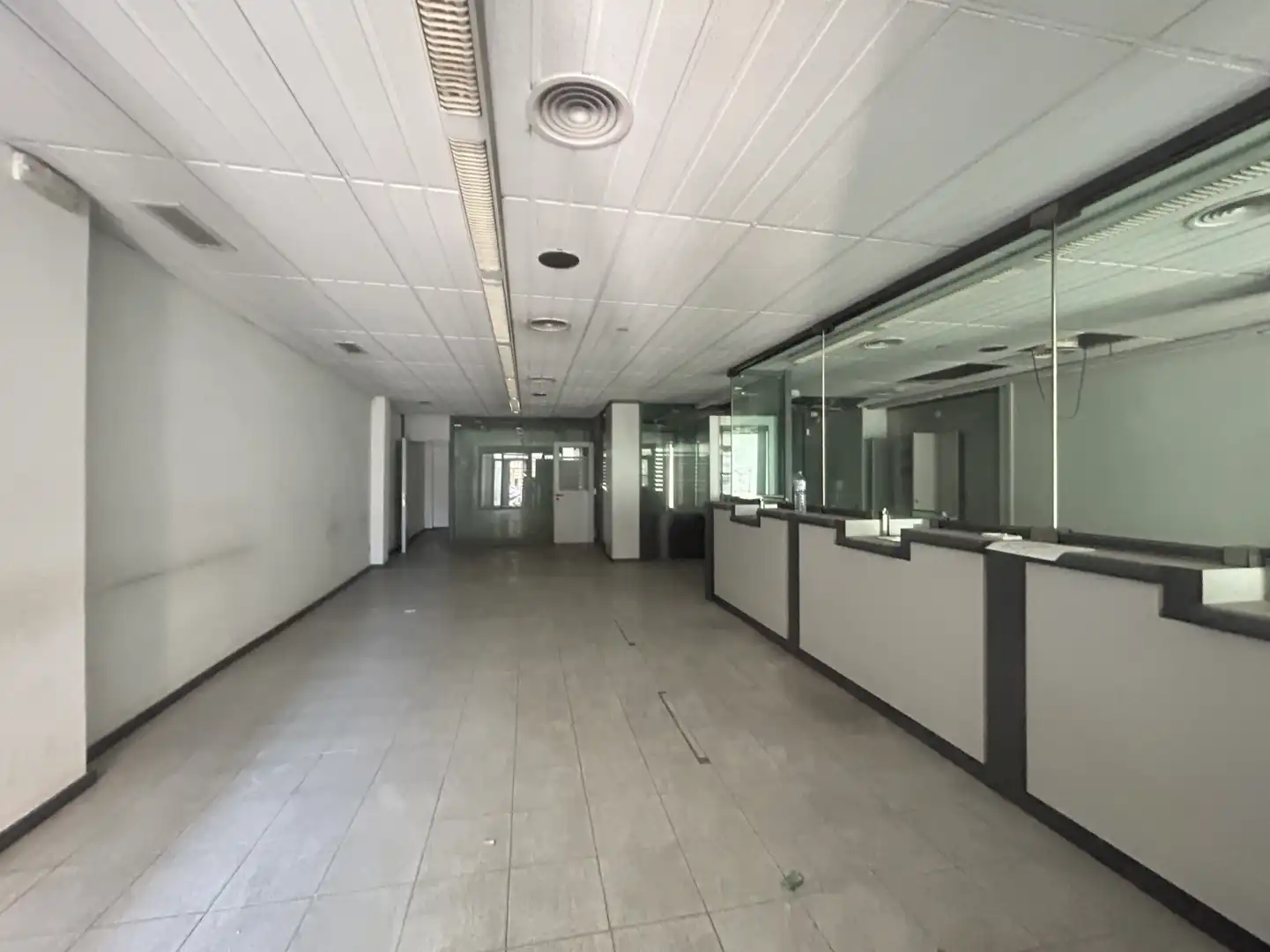 Local comercial en venda a Viladecans - Canonge Doctor auguet