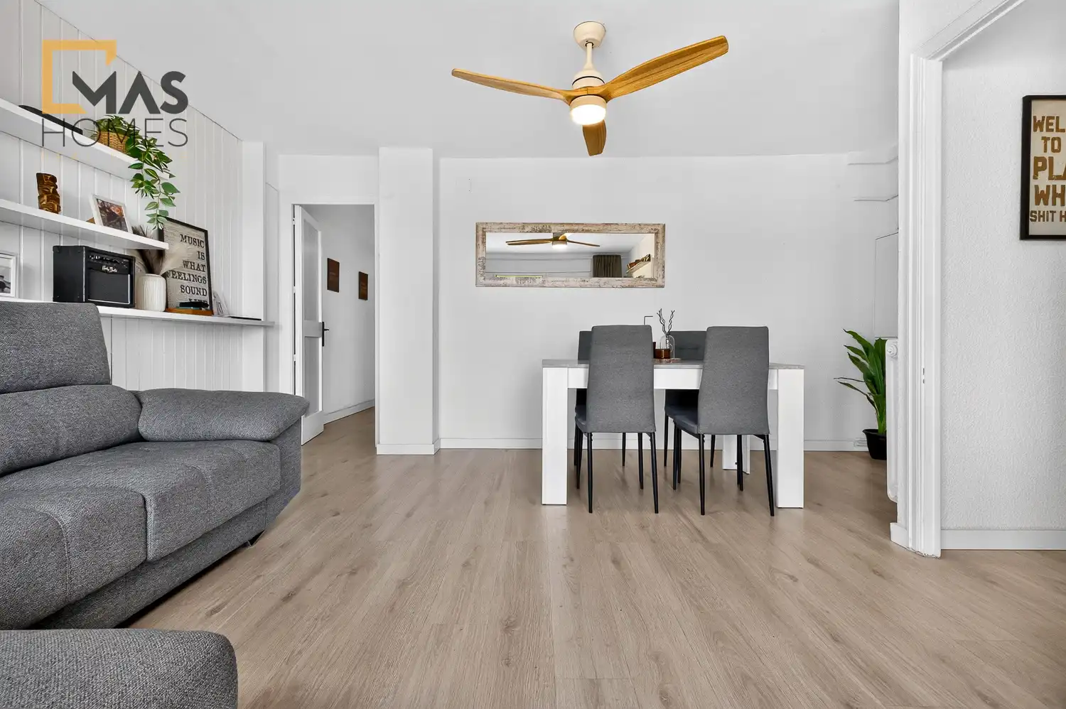 Sala d'estar de Àtic en venda en Terrassa amb Calefacció, Terrassa i Balcó