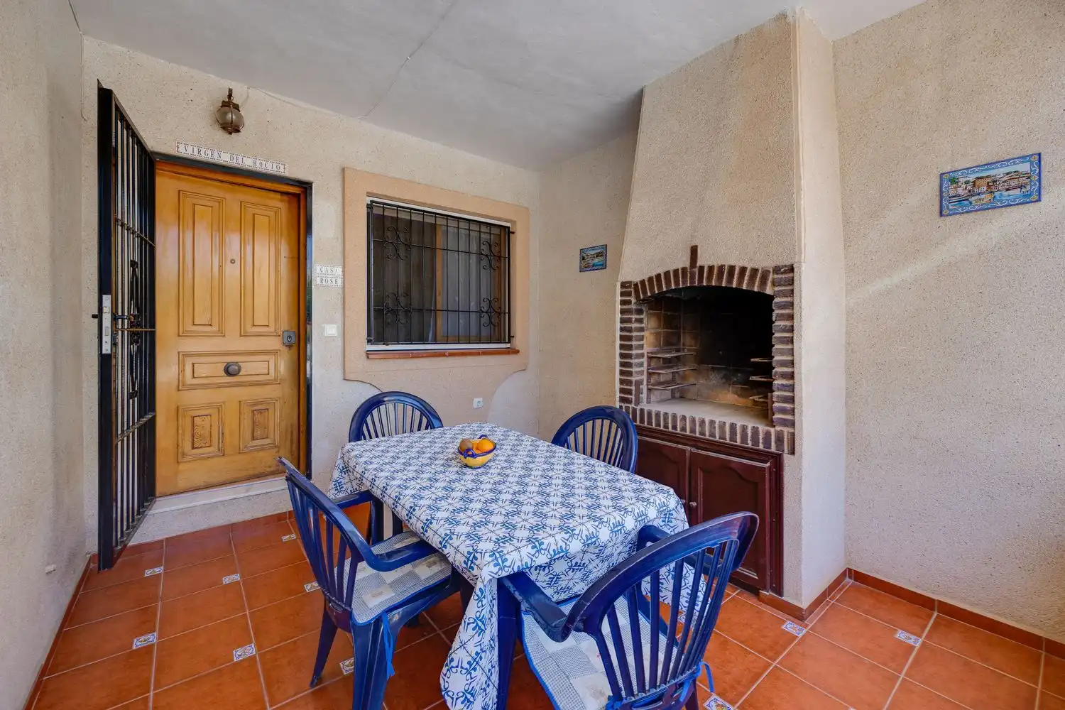 Terrasse von Einfamilien-Reihenhaus zum Verkauf in Torrevieja mit Terrasse, Balkon und Gemeinschaftspool