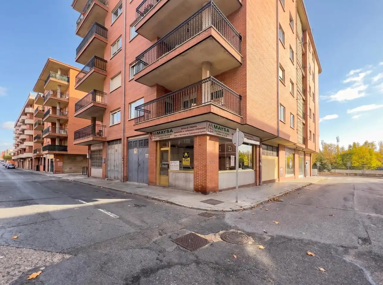 Locale commerciale in vendita a Calle Rafaela de Antonio, imagen 2