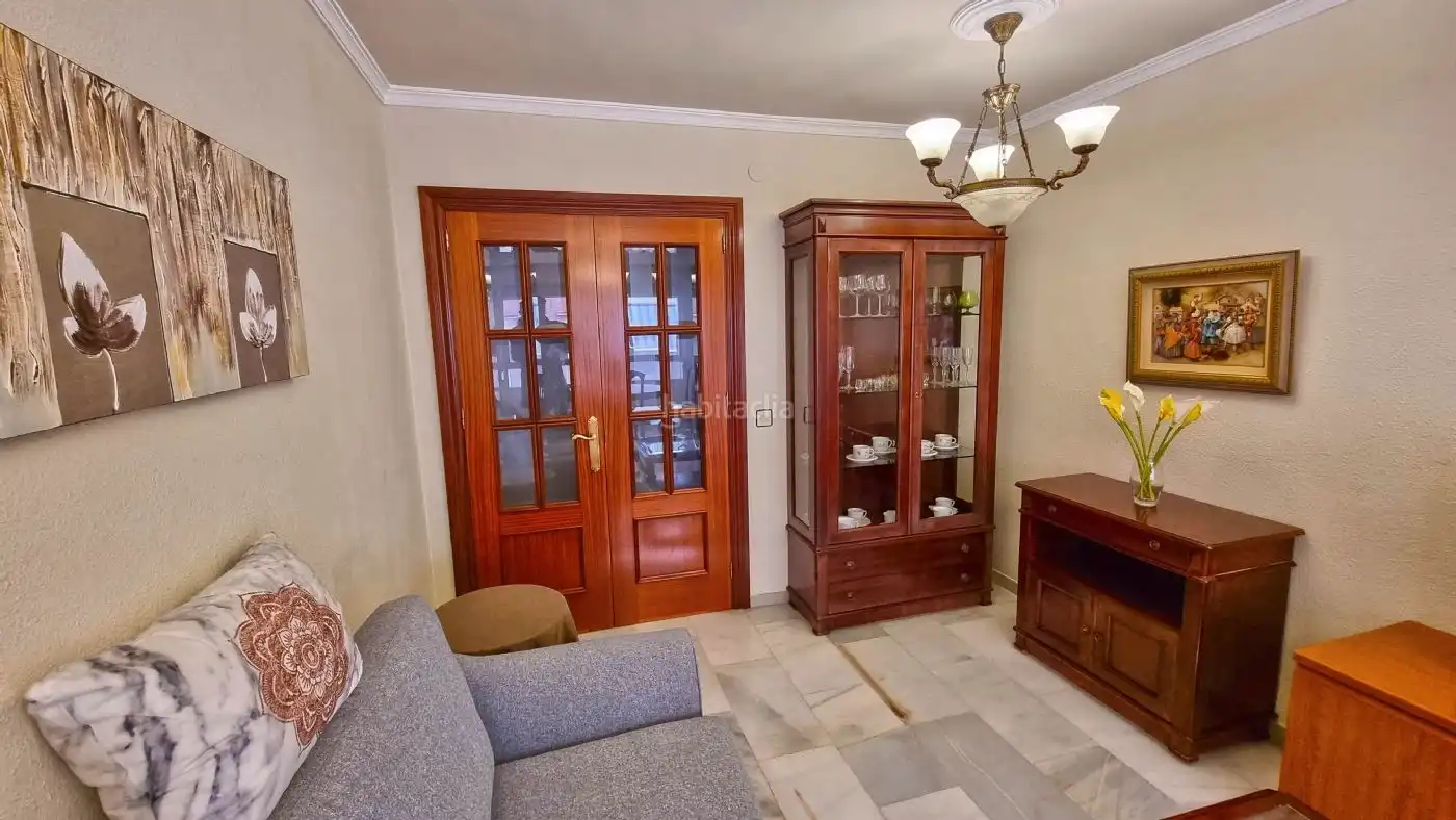 Piso con jardín en alquiler en Calle Eugenio Gross 56