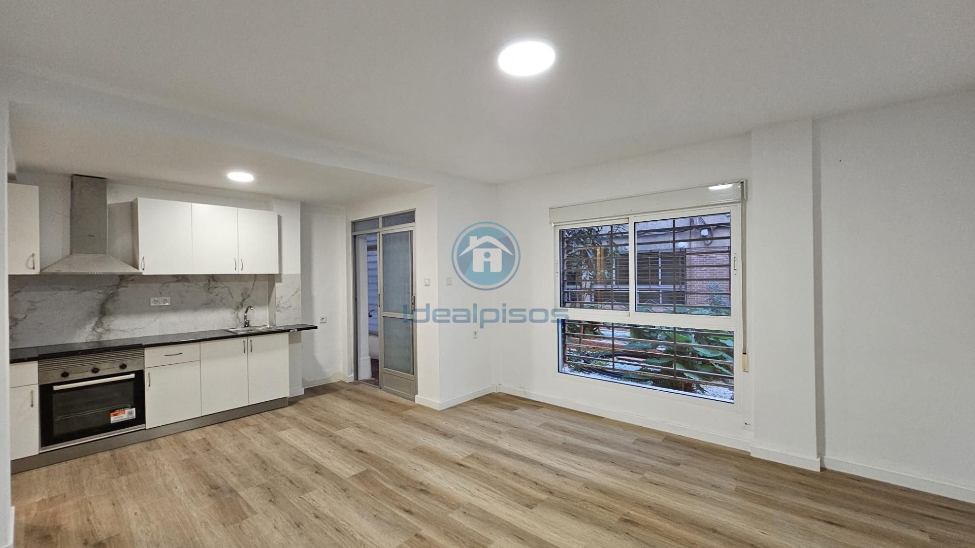 Vista exterior de Planta baixa en venda en Alicante / Alacant amb Terrassa