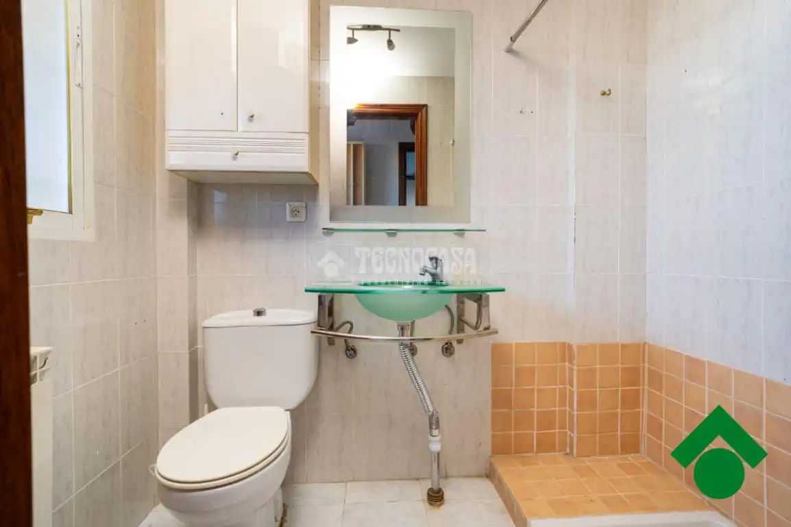 Baño de Casa adosada en venta en Maracena con Aire acondicionado, Calefacción y Terraza