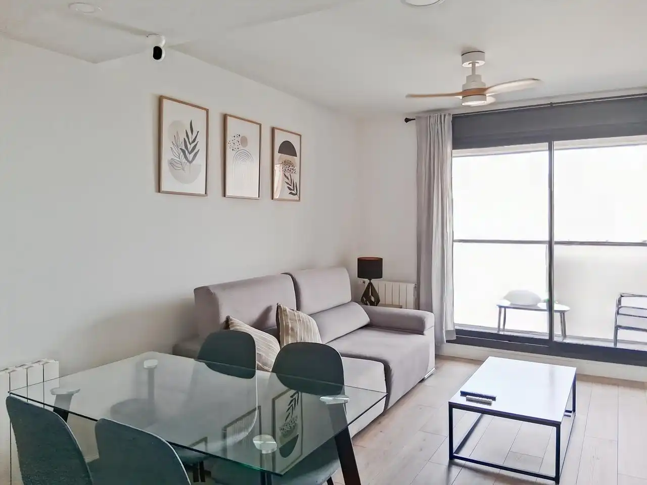 Wohnzimmer von Wohnung zum Verkauf in Madrid mit Klimaanlage, Heizung und Terrasse