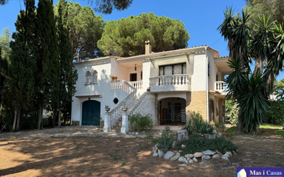 Vista exterior de Casa o xalet en venda en L'Escala amb Terrassa