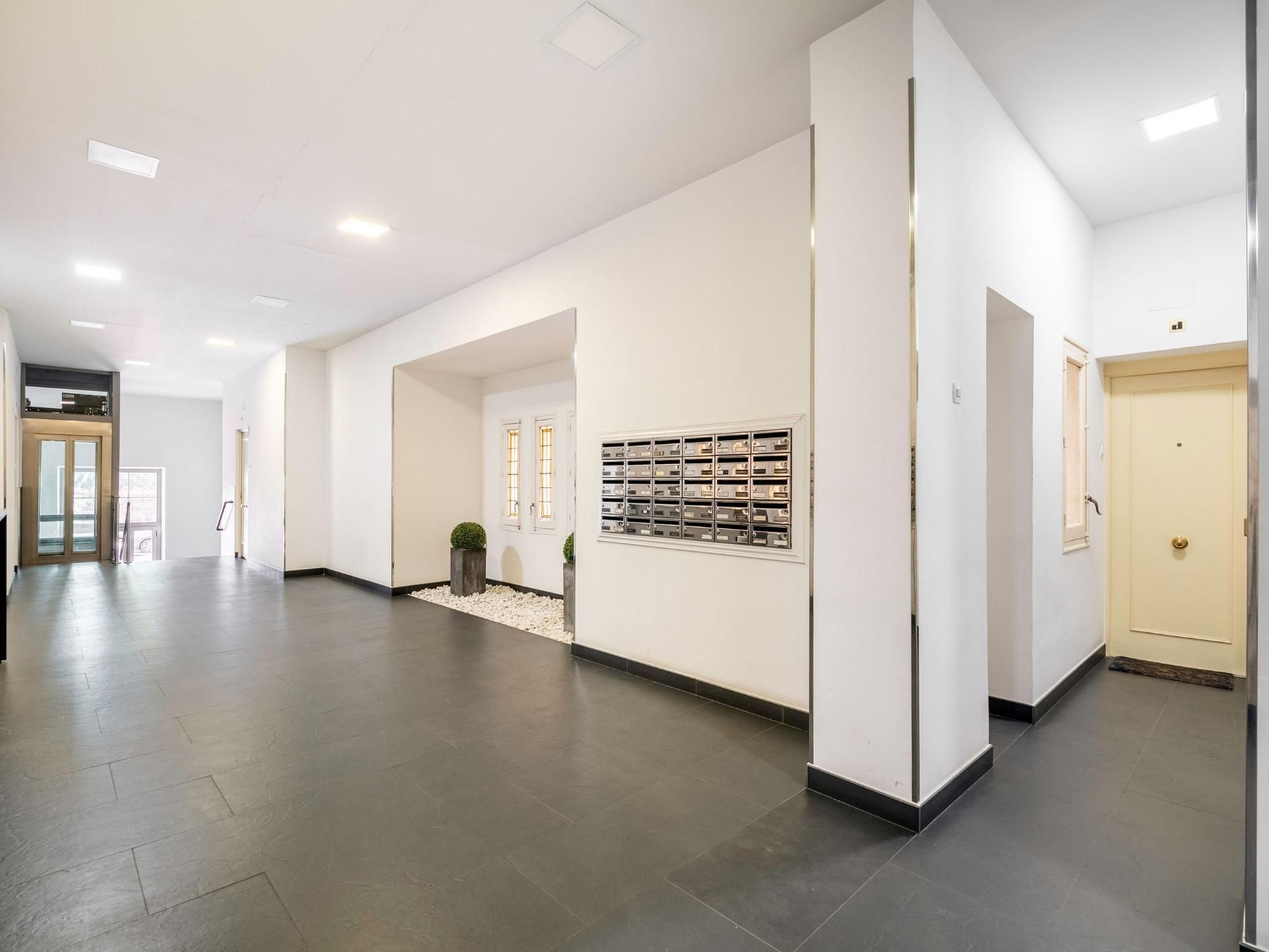 Flat for sale in  Madrid Capital  with Air Conditioner, Heating and Storage room